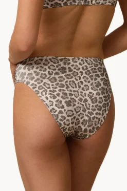 Belle Mid Rise Ruched Pant