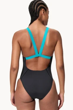 Leaderback One Piece
