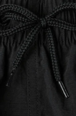 Mens Essential 16