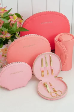 Scalloped Manicure Set