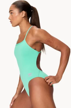 Solid V-back 2.0 One Piece
