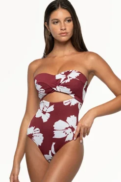 Whispering Allure Luka One Piece